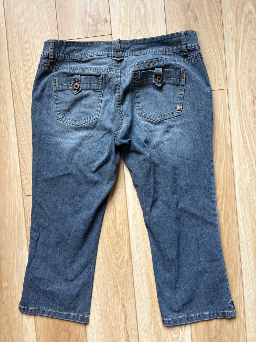 UNIONBAY Vintage Y2K denim capris jorts low rise size 13 - Picture 3 of 6
